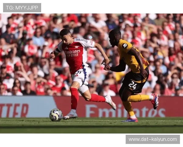 阿森纳vs维拉一役，赖特盛赞球队“把对手踢碎了”